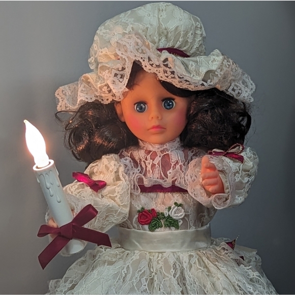 RALPH LAUREN CHRISTMAS STYLE Animated Victorian Caroler Vintage - Picture 8 of 17